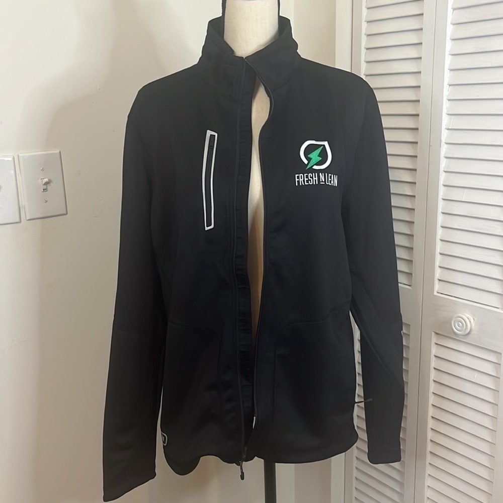 Ogio Endurance Fresh N Lean Black Graphic Zip Up Jacket.  Size Medium